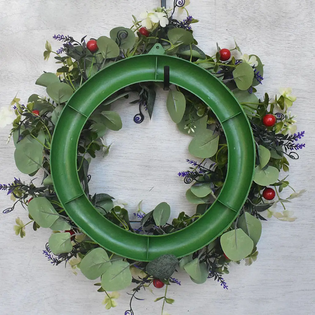 

42cm Artificial Eucalyptus Wreath Berry Front Door Window Wall Garland Living Room New Year Decoration