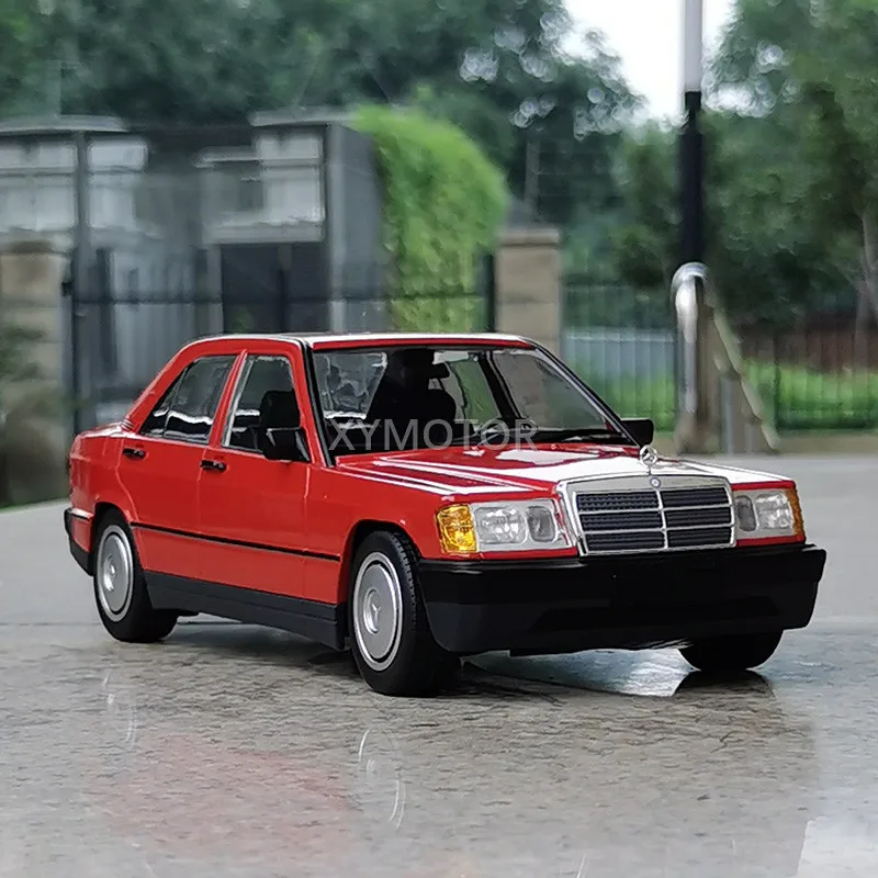 

MINICHAMPS 1:18 для Benz 190E W201 1982 металлическая литая модель автомобиля, детские игрушки, подарки, коллекция, демонстрационные украшения