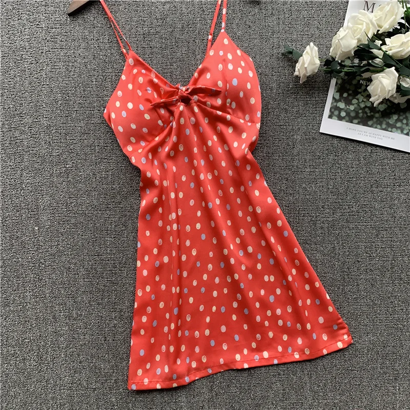 

Ночная рубашка женская, на тонких бретелях, с V-образным вырезом и открытой спиной