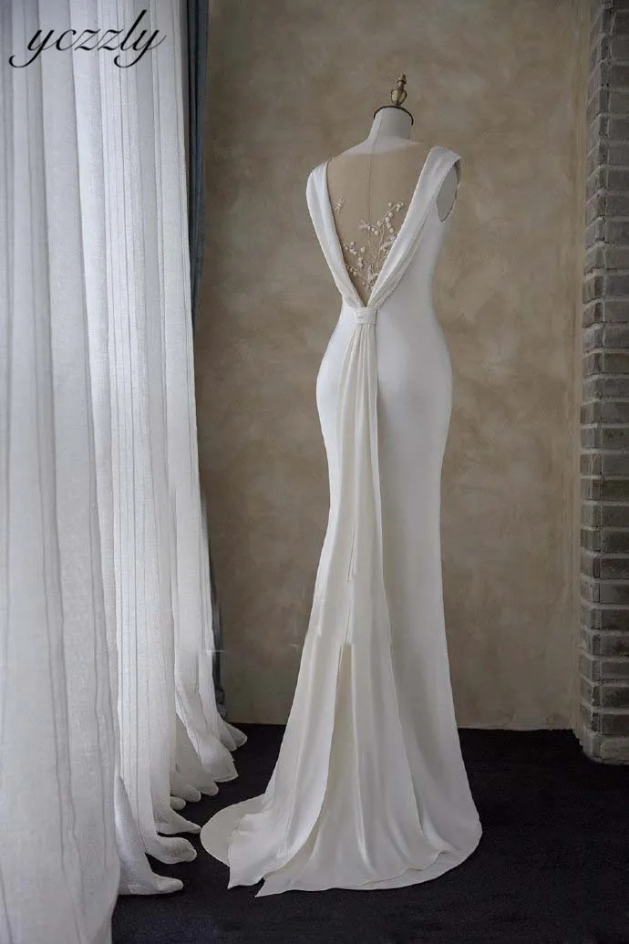 Женское длинное атласное платье с юбкой-годе и цветами | Свадьбы торжества