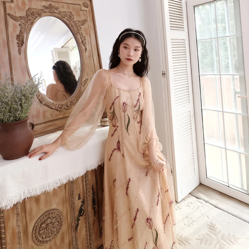 

Fashion new French retro literary heavy industry embroidery dress