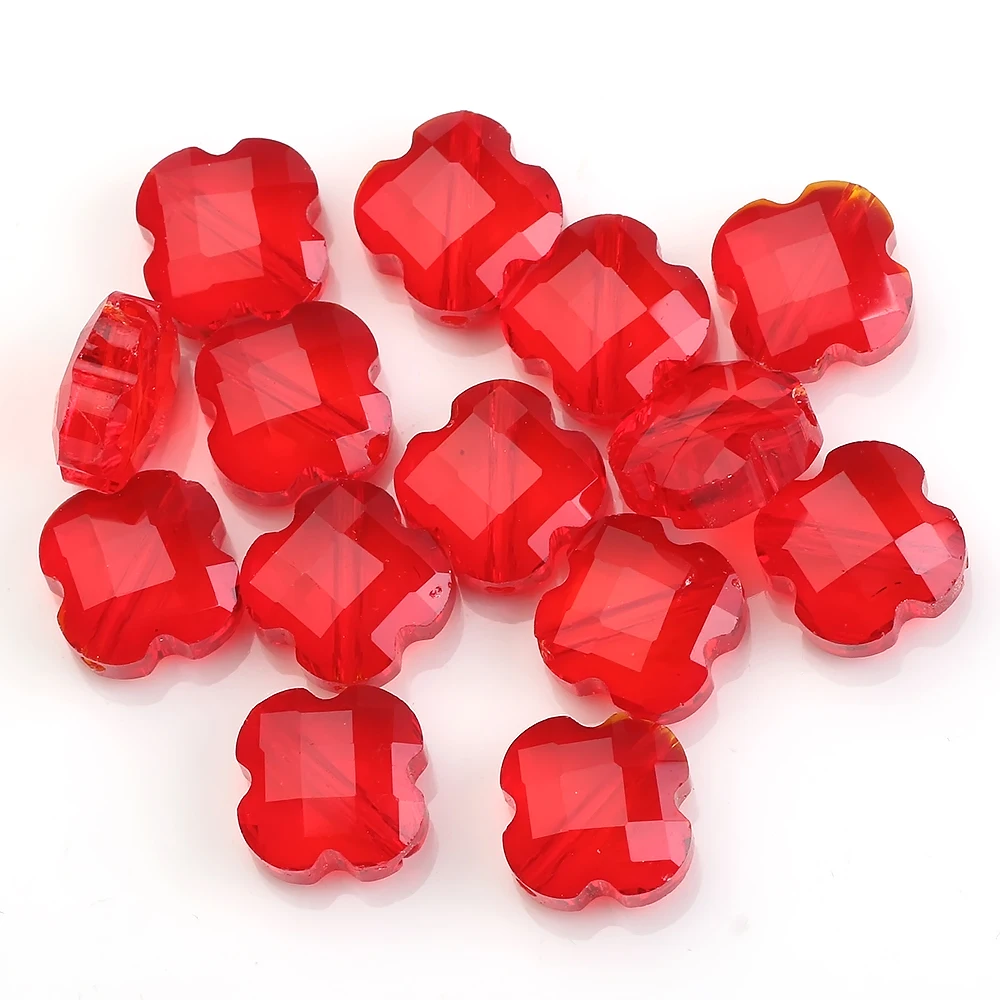 

30Pcs/Lot Glass Petal Beads Green Four-leaf Clover Shape 12MM Charms Crystal Cross Pendant Accessories Craft In Bulk Wholesale