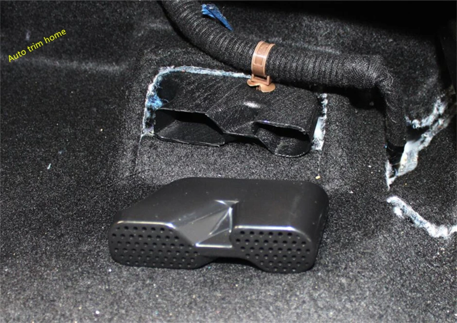 

Lapetus Interior Refit Kit For Mazda 3 2014 - 2018 Car Seat Bottom AC Air Duct Vent Anti-blocking Plastic Protection Cover Kit