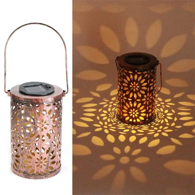 

1PCS Retro Solar Lantern Lights Outdoor Garden Hanging Lights Metal Leaf Pattern Lights Lamp for Courtyard Walkway