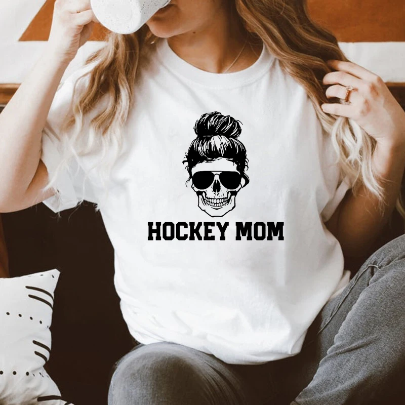 

Футболка для хоккея с надписью «Mom Skeleton»