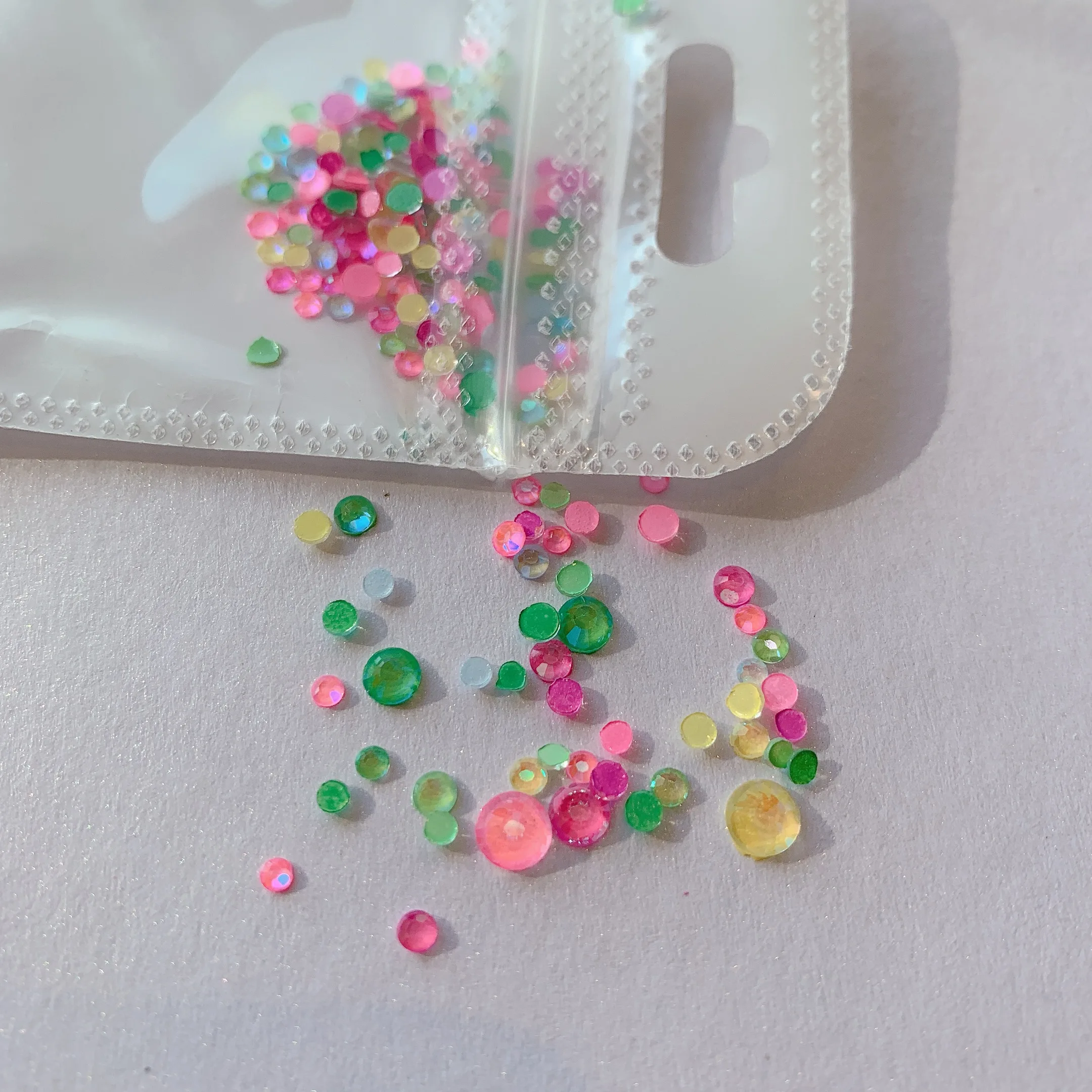 Светящиеся кристаллы для дизайна ногтей 1 упаковка украшения из страз 3D