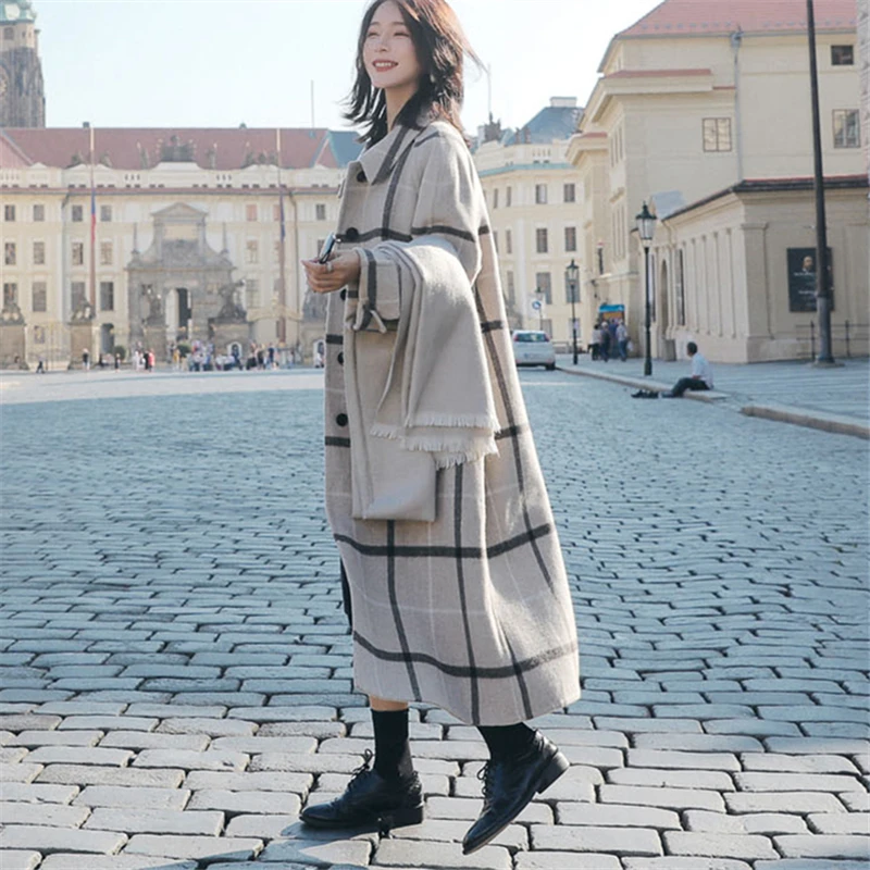 Женское шерстяное пальто в клетку длинное британском стиле утепленное ретро