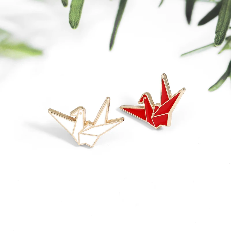 

2020 New A thousand paper cranes Enamel pin set Special Phnom Penh brooch Lapel pin badge denim clothes bag pin boy girl gift