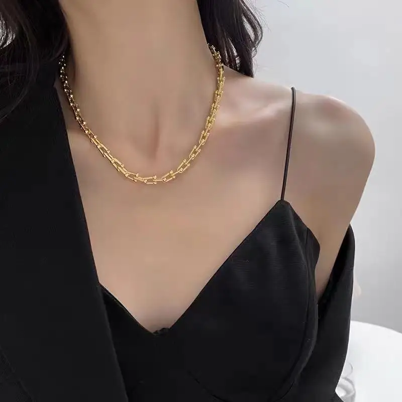 

Fashion classic ladies necklace 2021 popular new copper inlaid with natural stone luxury high-end jewelry best gift