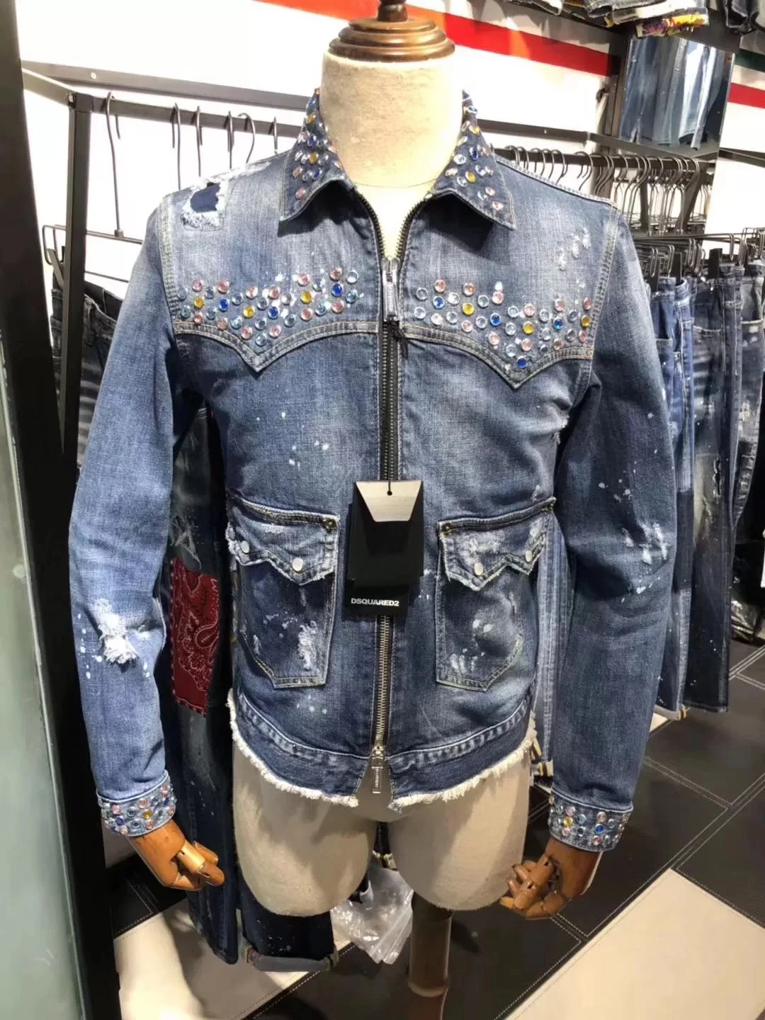 

2021 Fashion Tide Brand Dsquared2 Men's Washed Slim Short Light-Colored Full Body Button Nail Decorated Denim Jacket 2821