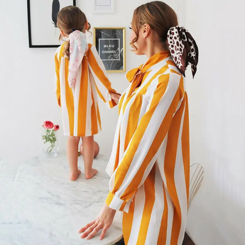 Новинка 2019 года модное одинаковое платье в полоску желтого цвета для всей семьи