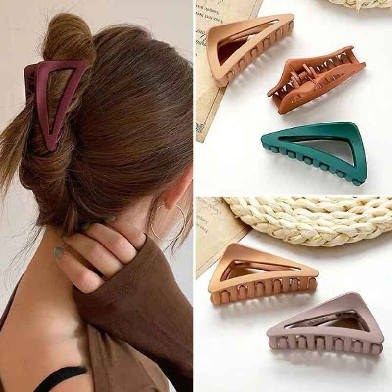 

2020 Triangle Claw Clip for Women Tough Blue Black Plastic Hair Claw Large Size Hair Clamps Claw Clip Crab for Hair Accessories