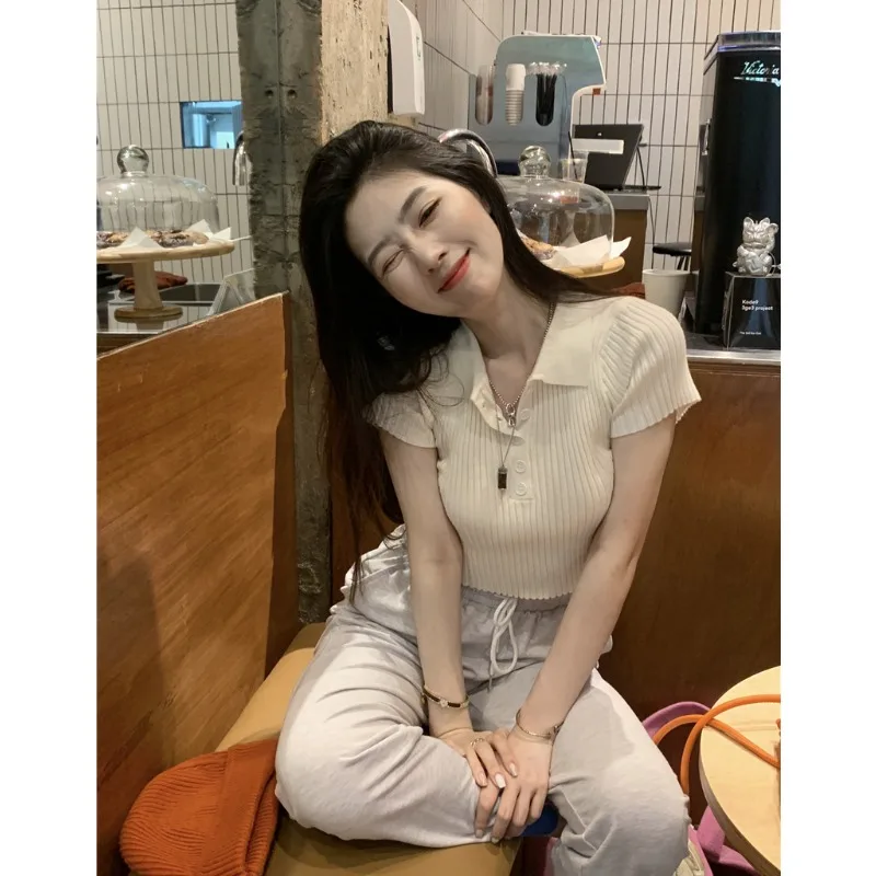 Свитер с коротким рукавом и воротником-поло Женский на весну/лето в западном