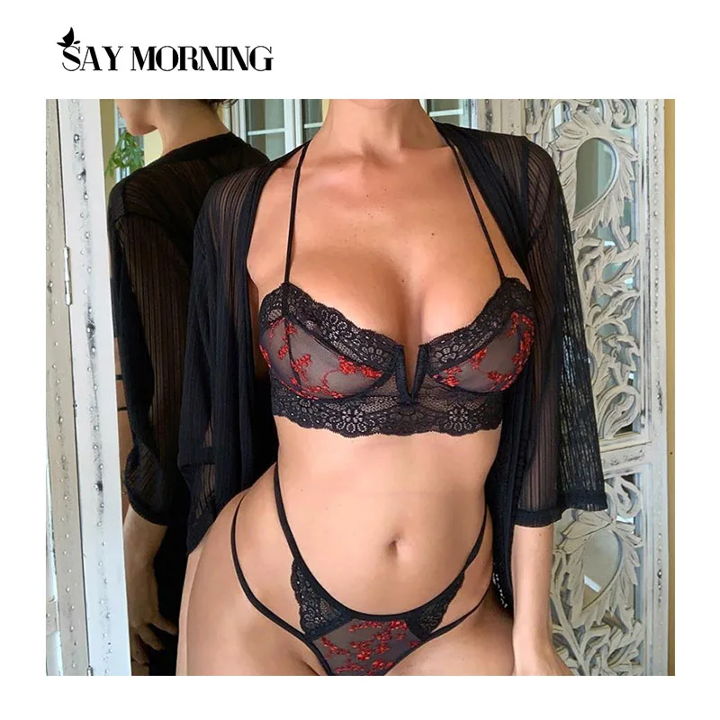 Комплект кружевного нижнего белья с вышивкой и V-образным вырезом | Женская