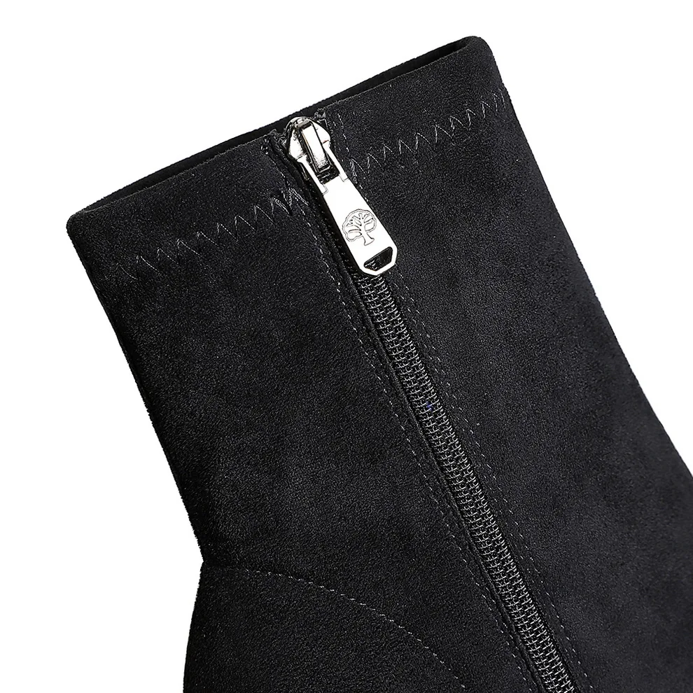 2021 New Winter Fashion Women Pointed Toe Zippers Flock Boots Medium Heels Short Boots Black Ankle Boots Ladies Valentine Shoes