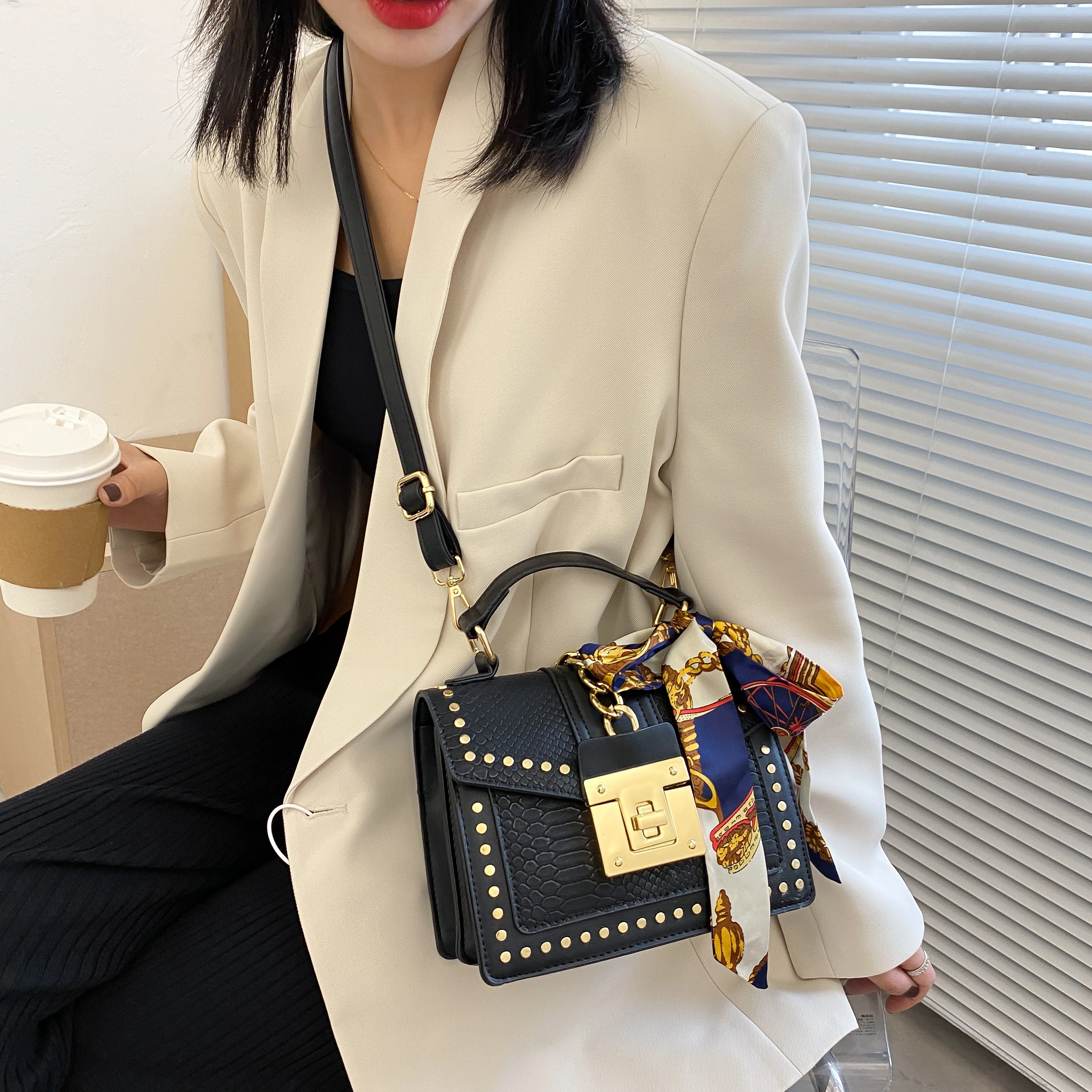 european fashion female square bag 2022 new quality pu leather womens designer handbag rivet lock chain shoulder messenger bags free global shipping