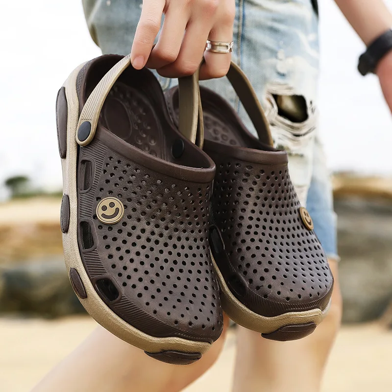 

Unisex Fashion Beach Sandals Thick Sole Slipper Waterproof Garden Clog Anti-Slip Sandals Flip Flops for Women Men Slides Men