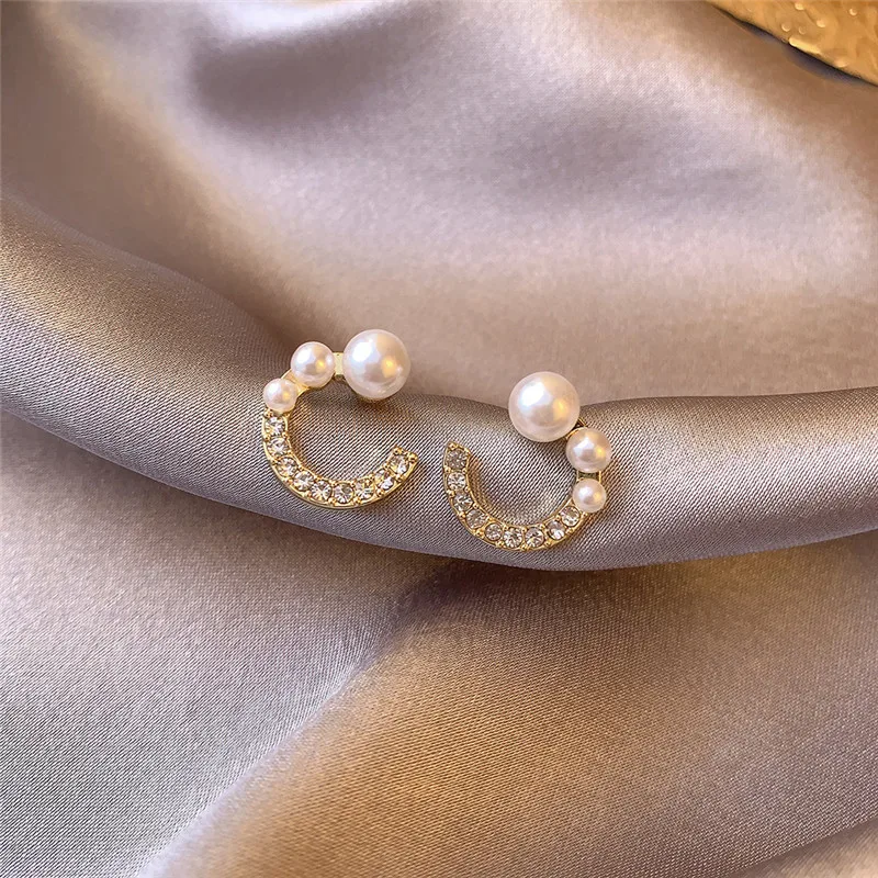 

New Simple Pearl Ear Studs Inlaid Diamond C-shaped Personality Earrings