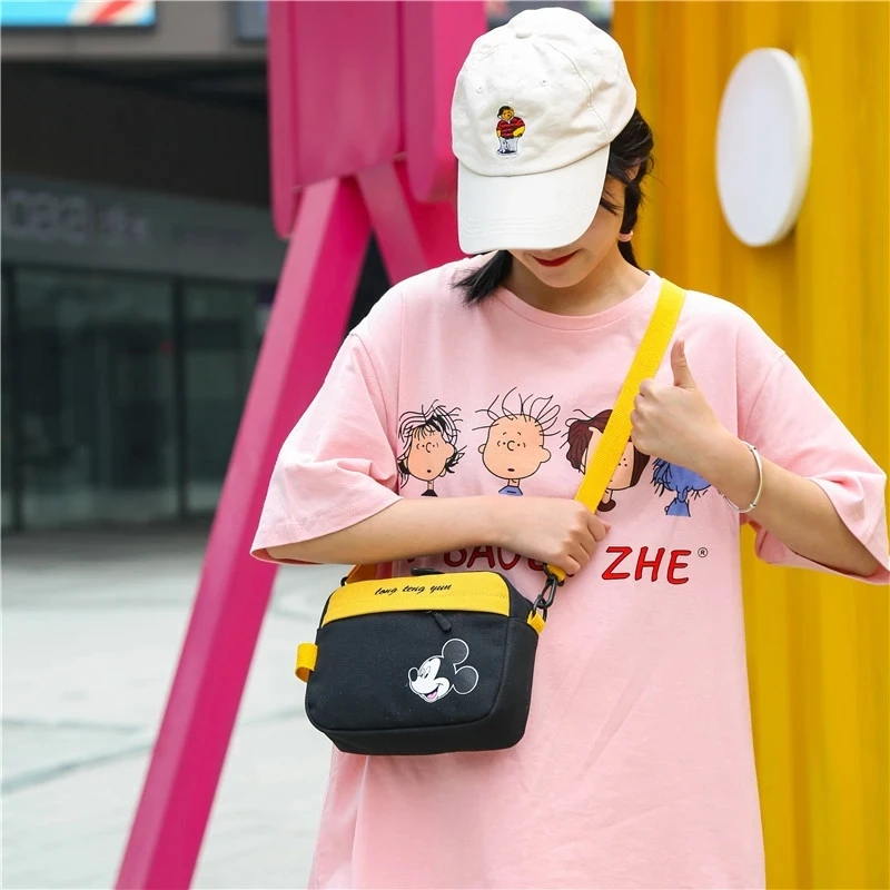 

Women's shoulder bag cartoon lady messenger bag Disney Mickey mouse casual large capacity female small bag mobile phone purse