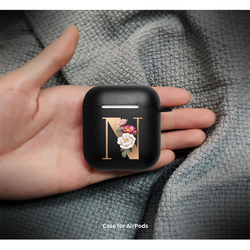 Чехол для наушников Apple airpods матовый черный силиконовый чехол с золотыми буквами
