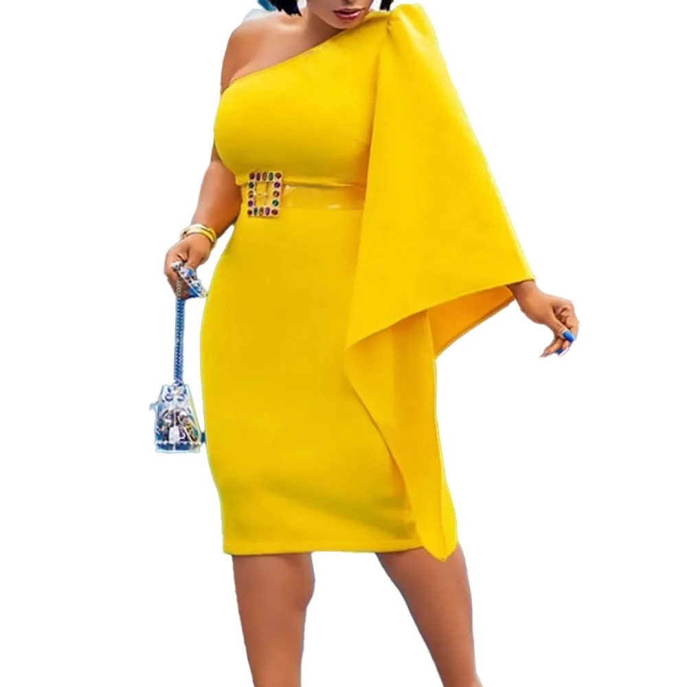 

Autumn New 2021 Europe America Fashion One Shoulder Flared Sleeves Sexy Plus Size Women Clothing Dress Solid Color Temperament
