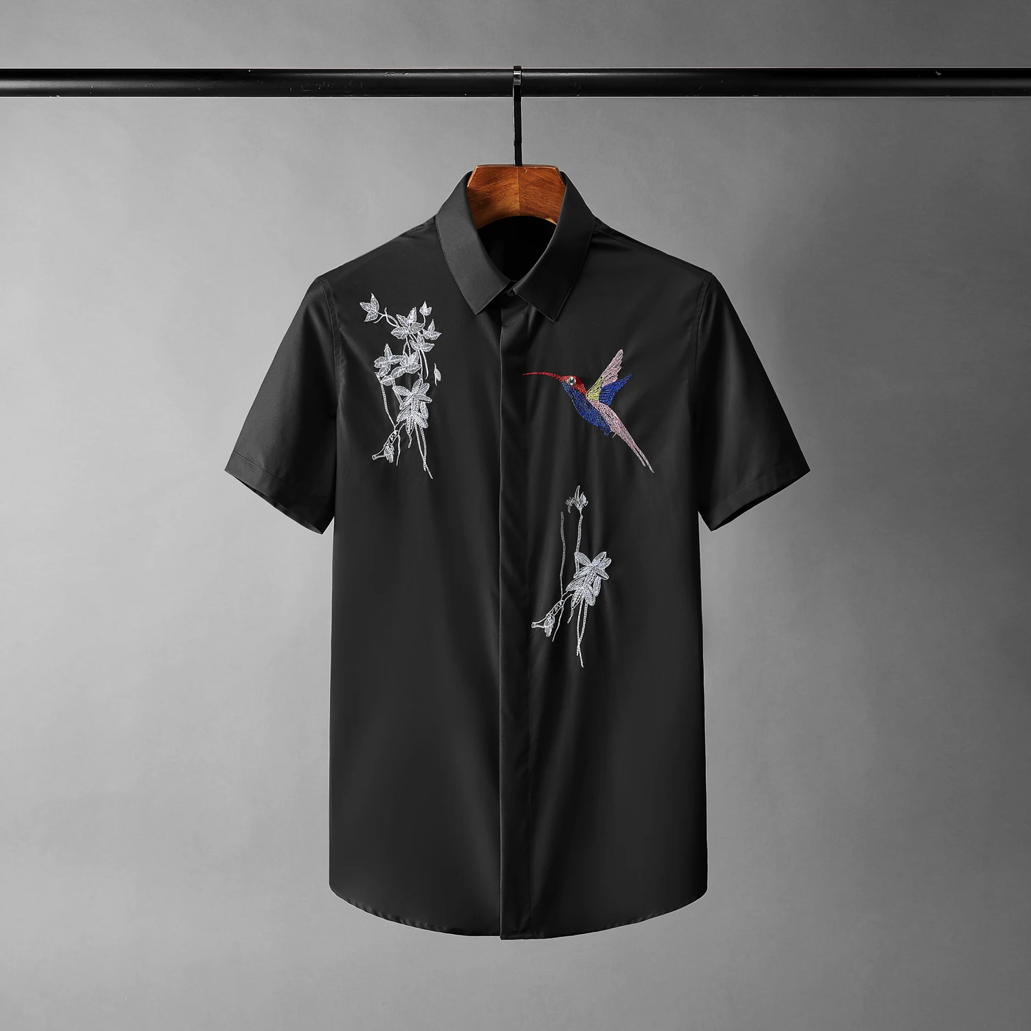 

Man Birdie Embroidery Mens Shirts Luxury Short Sleeve Casual Black White Man Shirts Plus Size 4xl Slim Fit Party Male Shirts