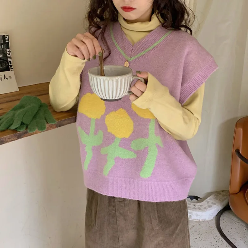 

Women's Retro Hit Color Flowers Sleeveless V-Neck Chic Knit Vest All-Match Basic Sweater Spring And Autumn New Hedging Fashion