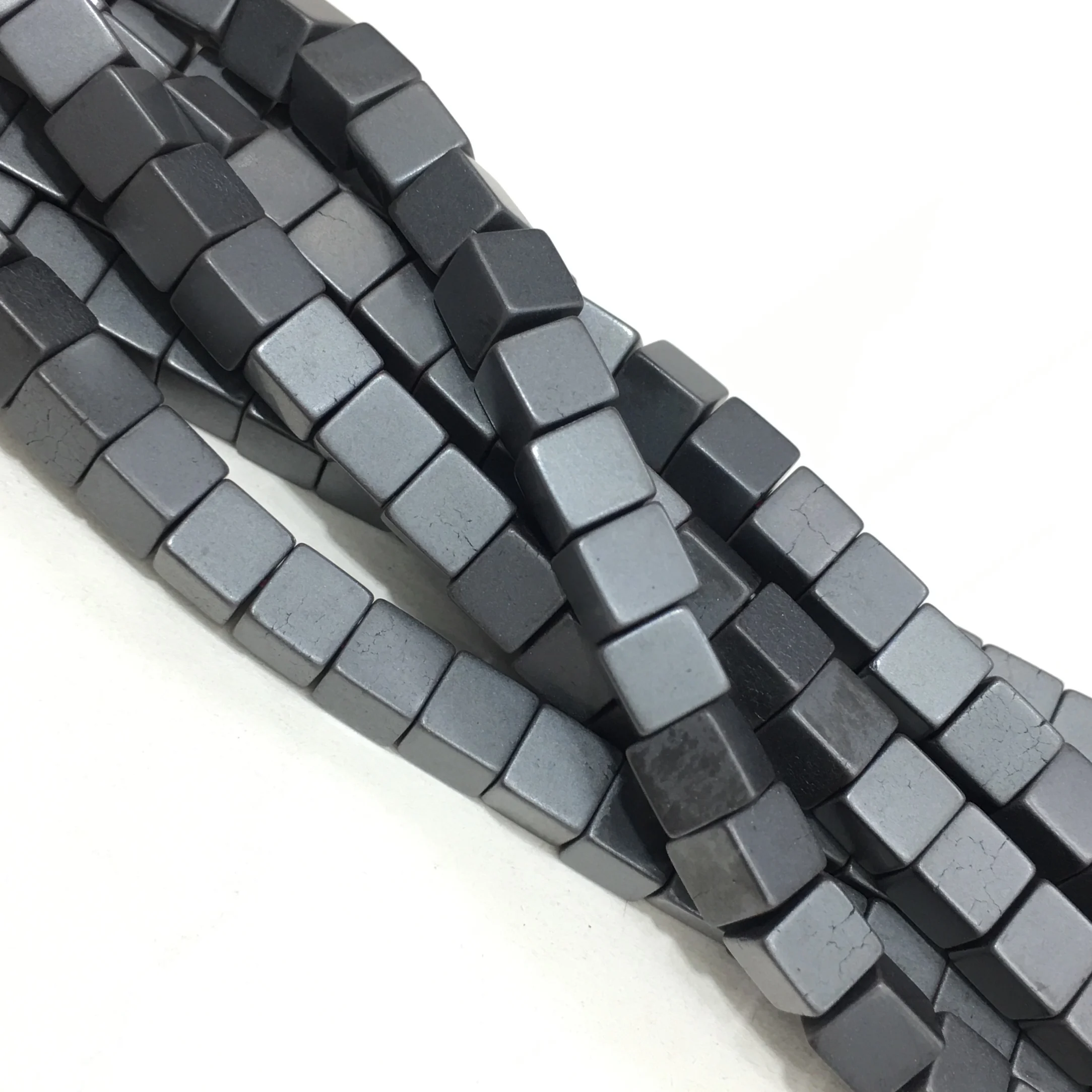 Заводская цена натуральный гематит камень россыпью бисер Изготовление