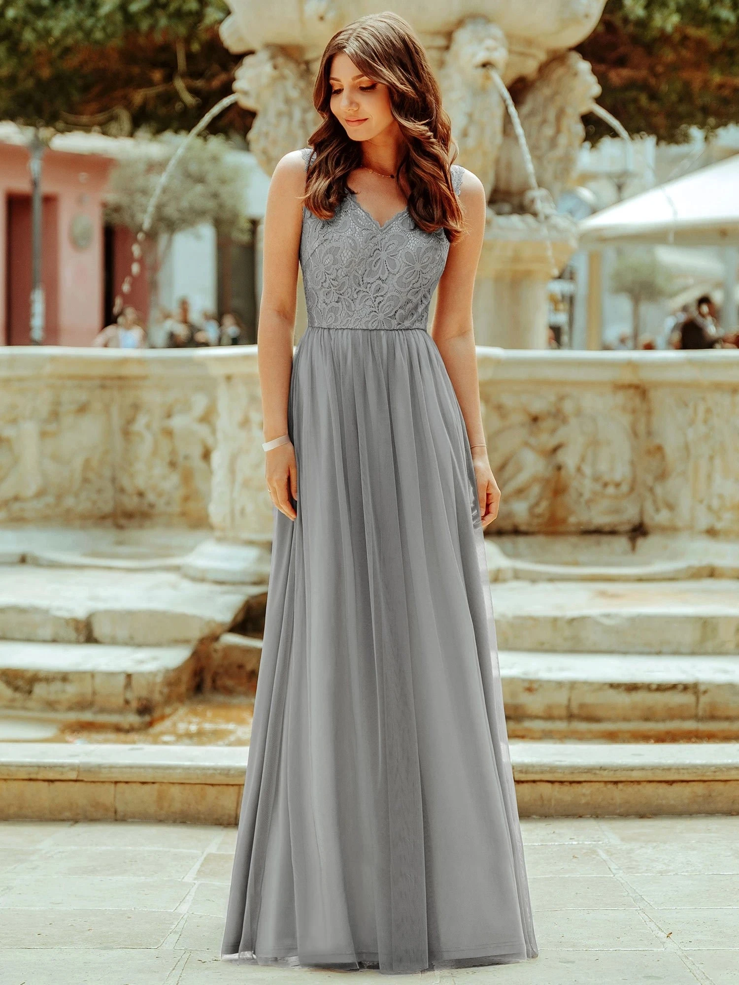 

Elegant Hollow Out Wholesale Bridesmaid Gowns With Lace Bodice
