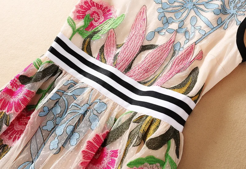

European and American women's clothing New spring 2021 Sleeveless flower embroidery Fashionable gauze dress
