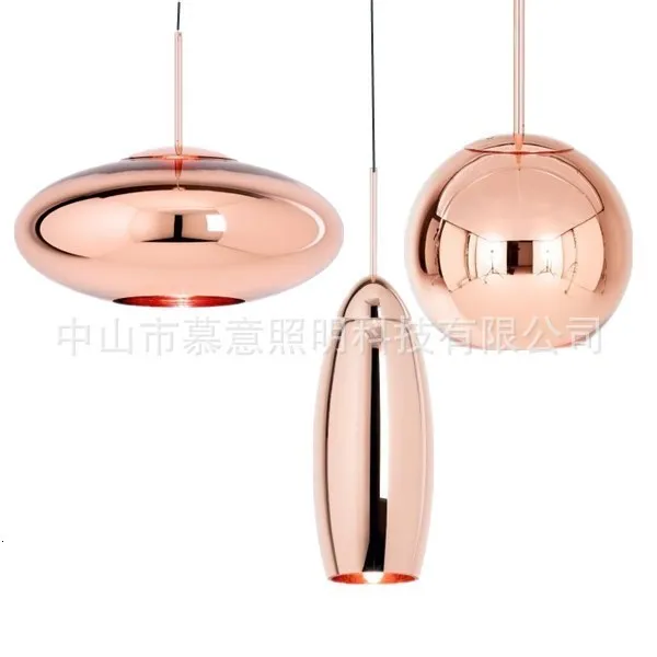 Современный подвесной светильник лампа в виде стеклянного шара серебристого и