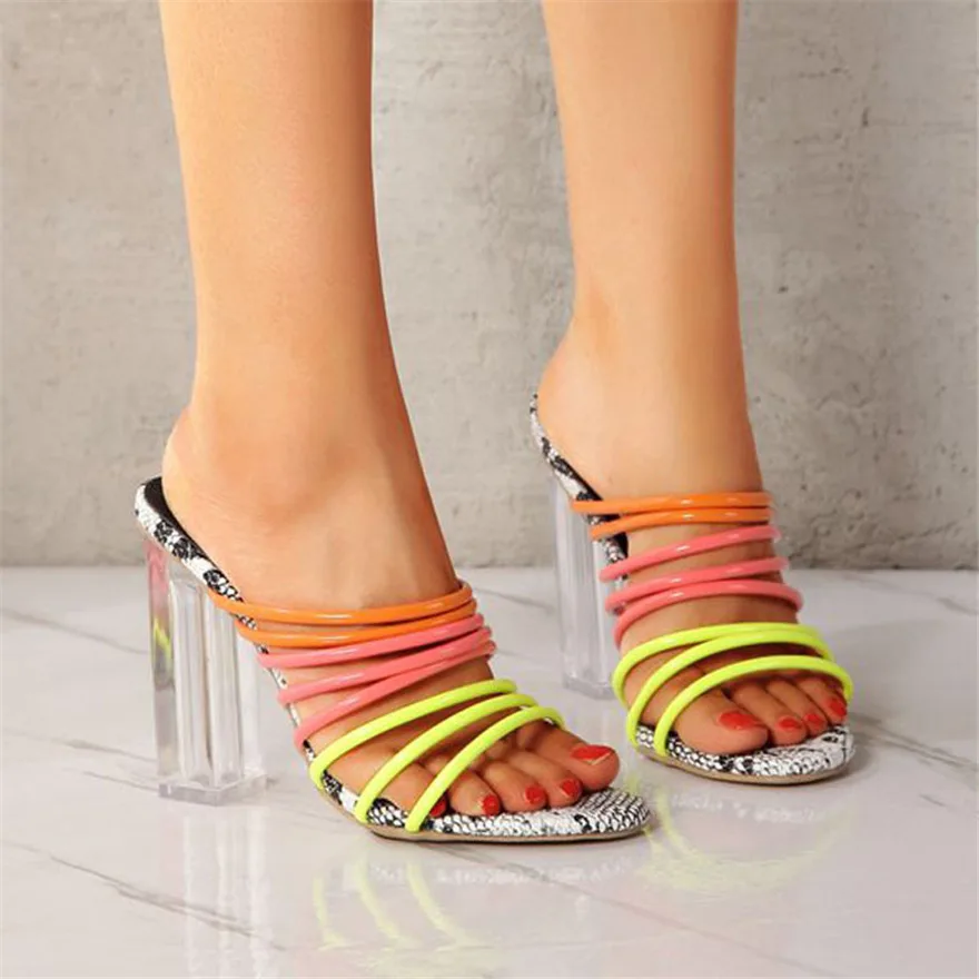 Разноцветные женские шлепанцы на тонком каблуке Летние пикантные туфли высоком