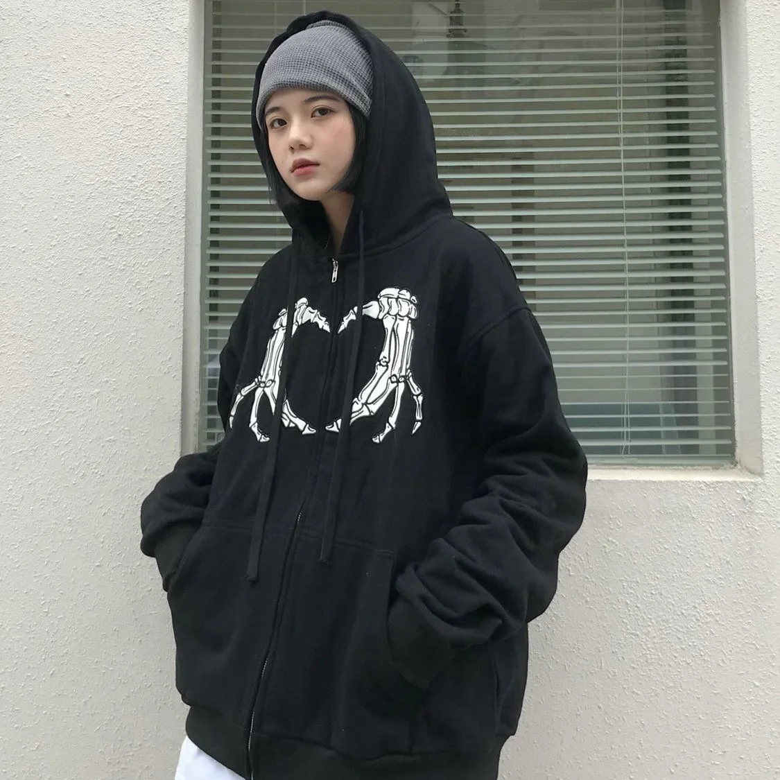 

Women Gothic Skull Heart Shape Print Oversized Hoodie Long Sleeve Zip Up Sweatshirts Autumn Grunge Hooded Jacket Coat Streetwear