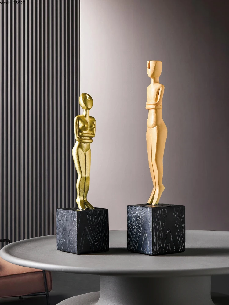 

Креативная абстрактная Золотая фигурка из смолы, скульптура, настольное украшение для винного шкафа, художественная фигурка, ремесла, свад...