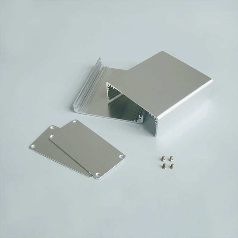 Чехол-накладка для электроники алюминиевый корпус 44 (в) x90 (Ш) x100 (Д) мм 8199 1 шт. |