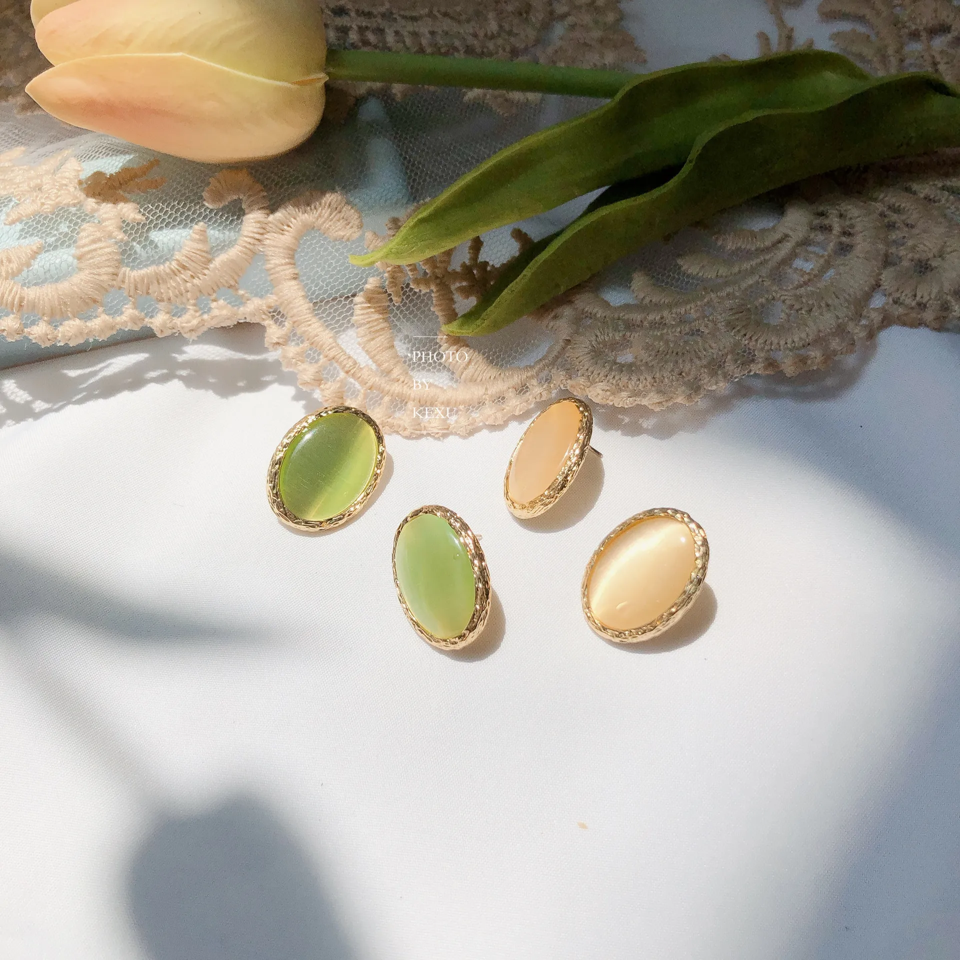 

Korean Fashion Earrings vintage Luxury Oval Cat Eye Short Earrings Trendy Simple Elegant Female Jewelry Accesorios Mujer Gifts