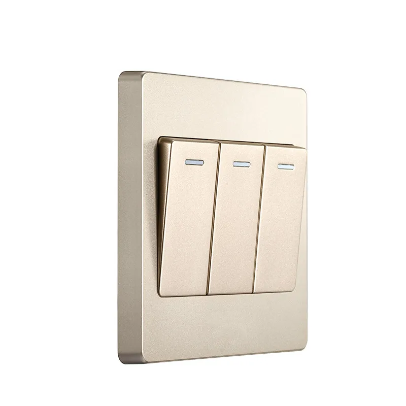 Розетка-переключатель с 3 открытыми тройными переключателями питания |