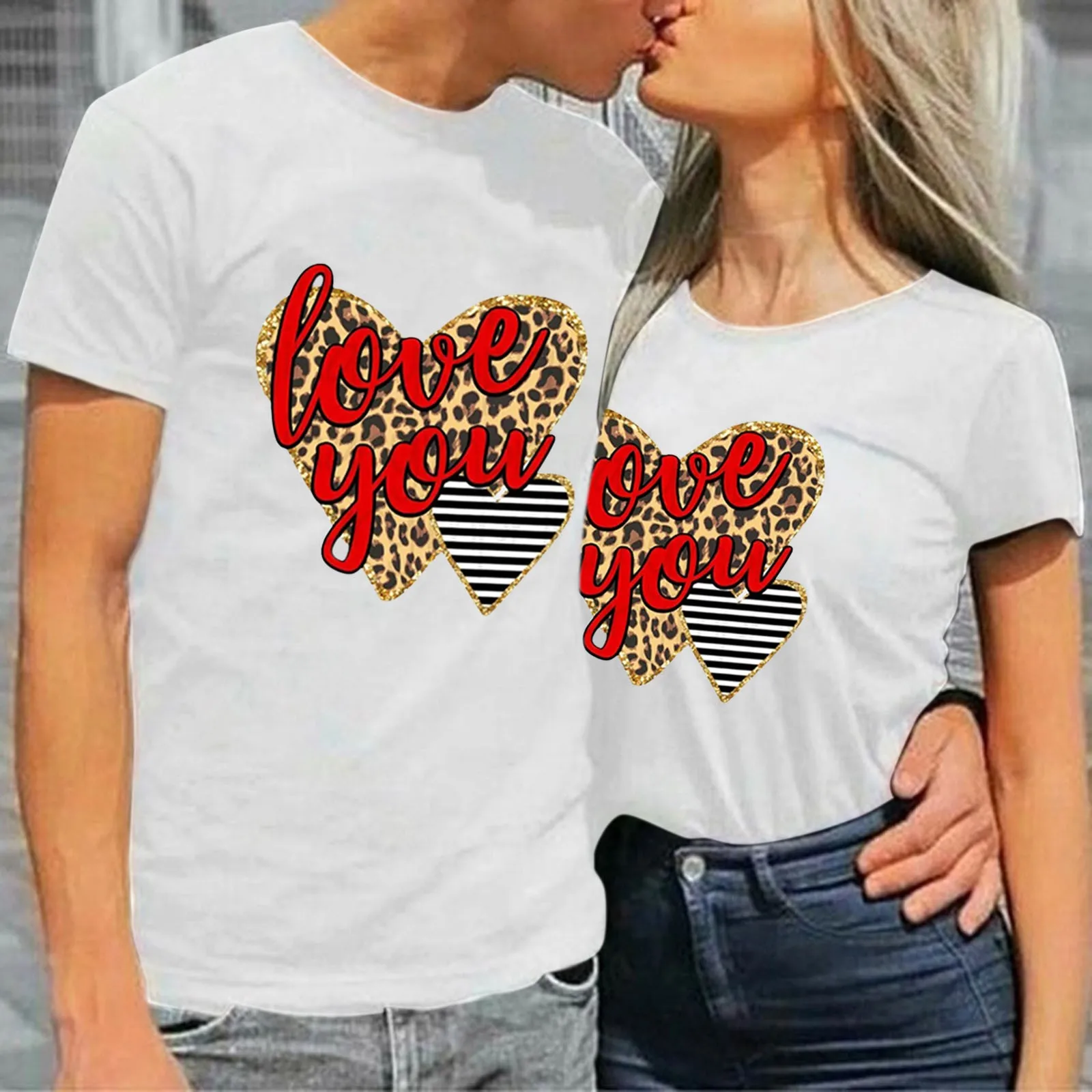 

Футболка женская с круглым вырезом и принтом «Love»