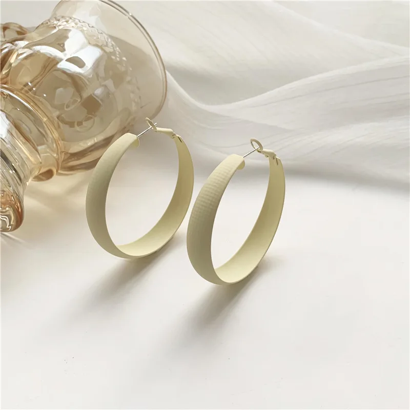 

Big Round New White Korean Earrings Hyperbole Hoop Earrings for Women