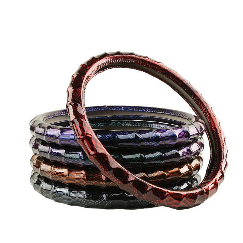 

New Shiny PU Steering Wheel Cover Men And Women Four Seasons Universal Non-Slip Wear-Resistant Fashion