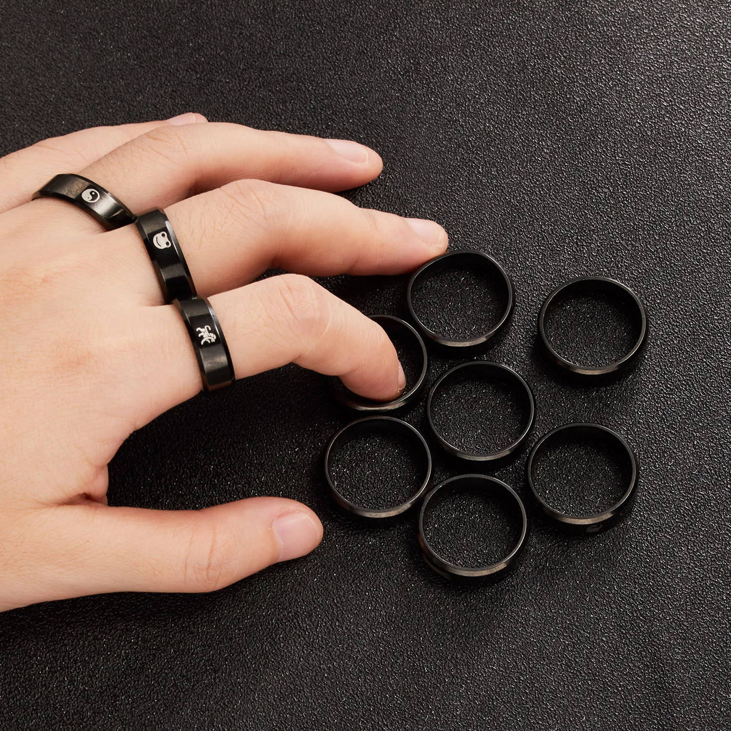 

Glossy Stainless Steel Ring For Men Women Custom Engraved Flower Lion Frog Tai Chi Pattern Rings Statement Jewelry