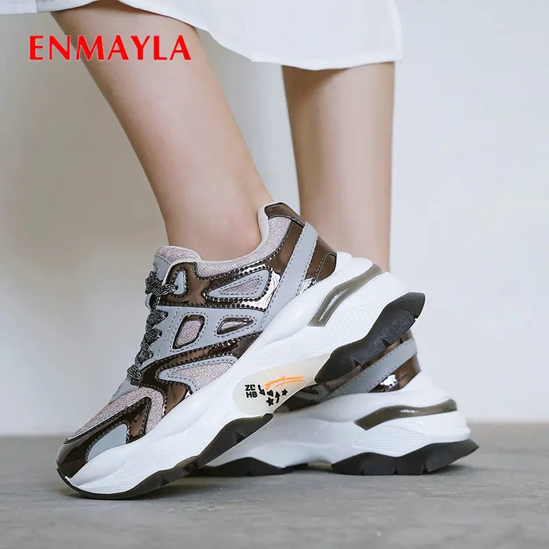 

ENMAYLA/Женская обувь в Корейском стиле, на шнуровке, на плоской платформе, роскошная дизайнерская обувь для женщин, черные кроссовки с круглым ...
