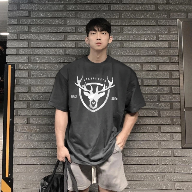 

Футболка мужская летняя свободного покроя с коротким рукавом и принтом