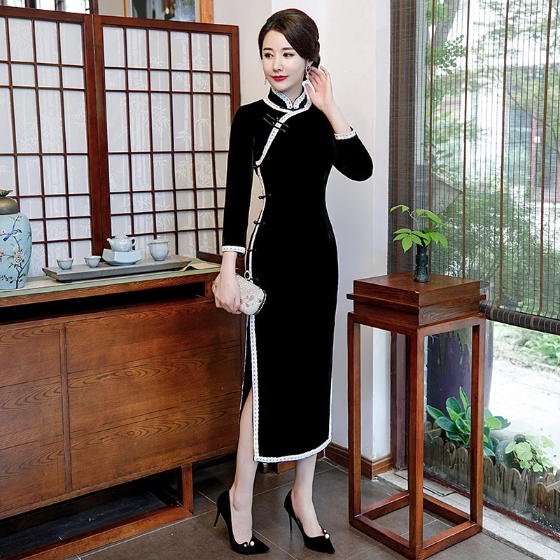 

Autumn 2019 new mother solid color cheongsam velvet long lace long sleeve cheongsam dress Chinese traditional dress for women