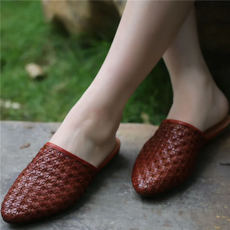 Женские кожаные тапочки на низком каблуке Mule весенняя обувь для женщин