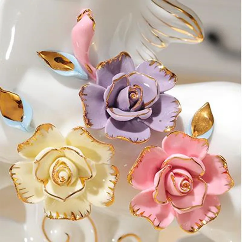 

2020 MODERN CHINESE-STYLE CERAMIC HORSE CRAFTS, CREATIVE HOME OFFICE RESTAURANT TABLE DECORATIONS, WEDDING DECORATION GIFTS