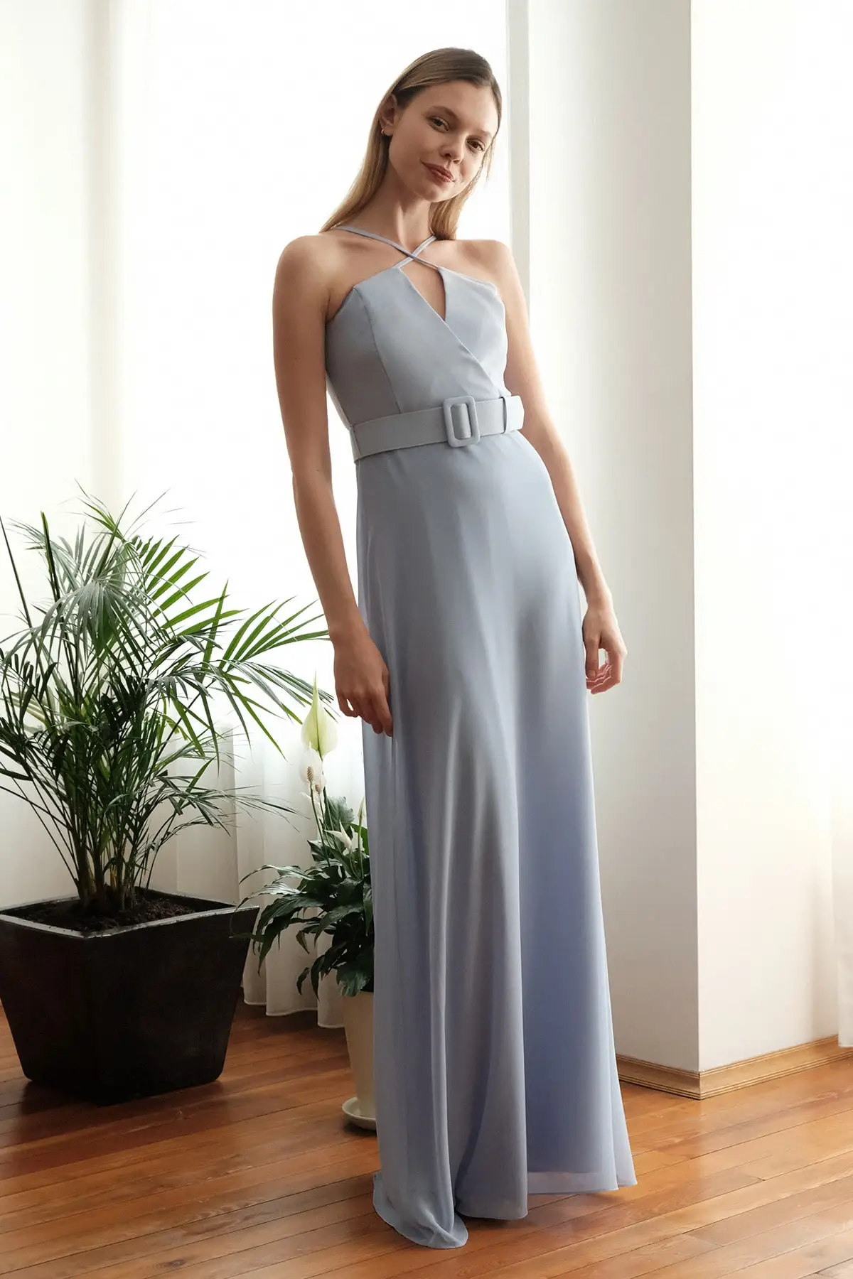 

Trendyol Strap Evening Dress & Prom Gown TPRSS20AE0276