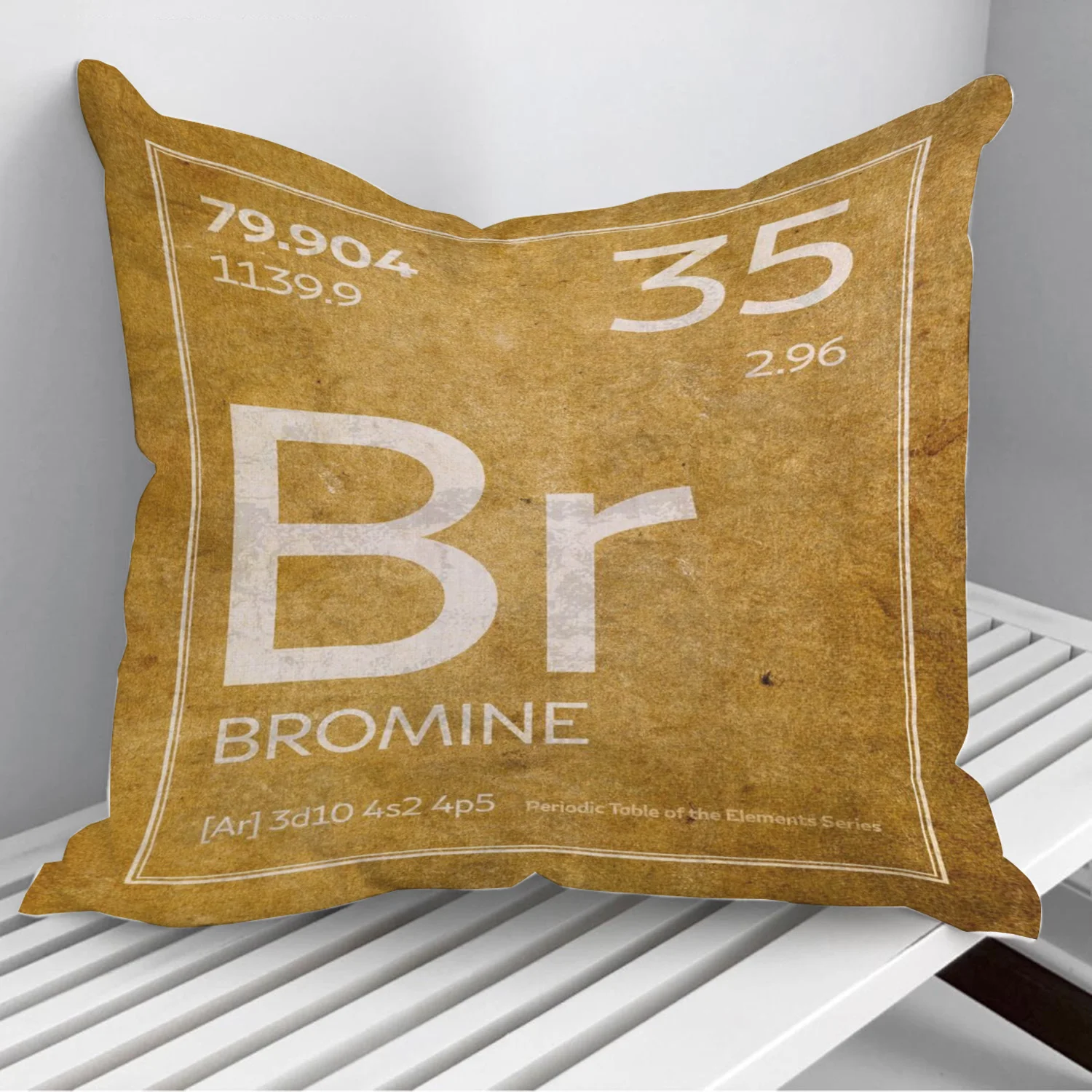 

Чехол для подушки в виде коричневого элемента, 45 х45 см