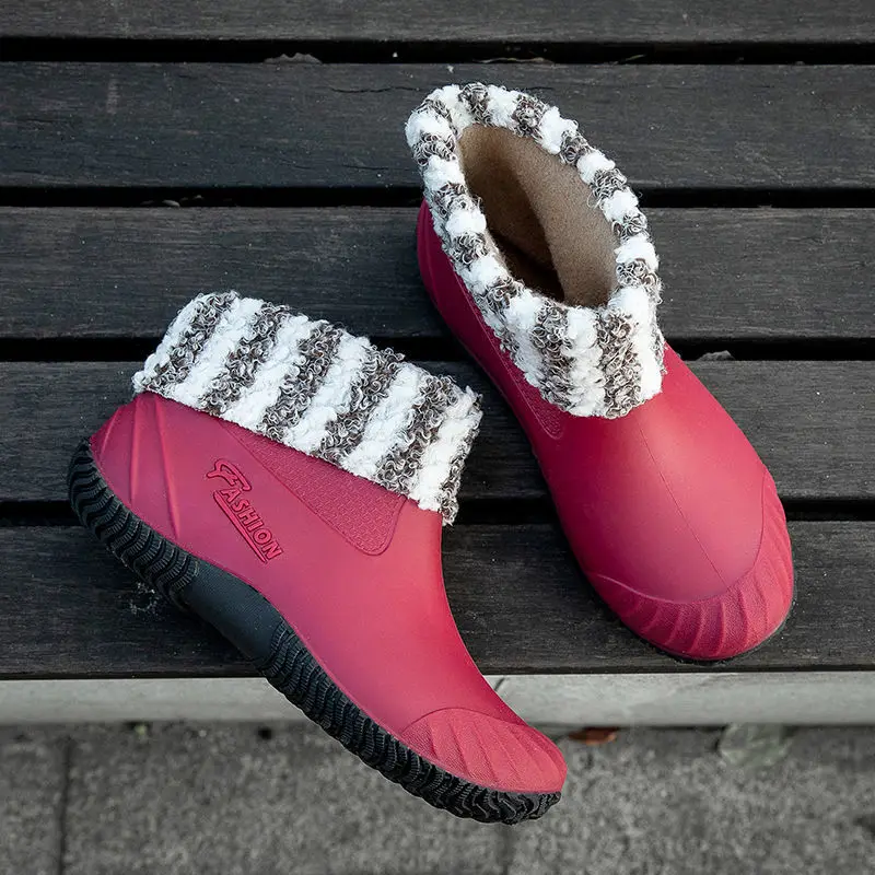 Waterproof PVC Rain Boots Women Ankle Rain Shoes Fashion Outdoor Rainboots Ladies Non-Slip Warm Plush Cotton Silicone Boots