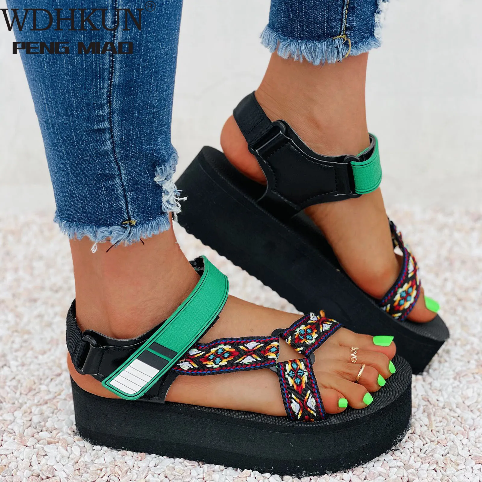 

Летние босоножки женские туфли на танкетке на высоком каблуке, Повседневная дизайнерская женская обувь; Женская обувь; Туфли с пряжкой на р...